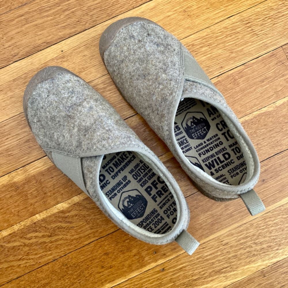 Keen Howser Wrap Slippers – NWOT